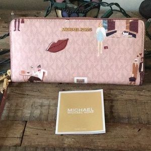 Michael Kors Large Jet Set Girls Logo Continental Wallet